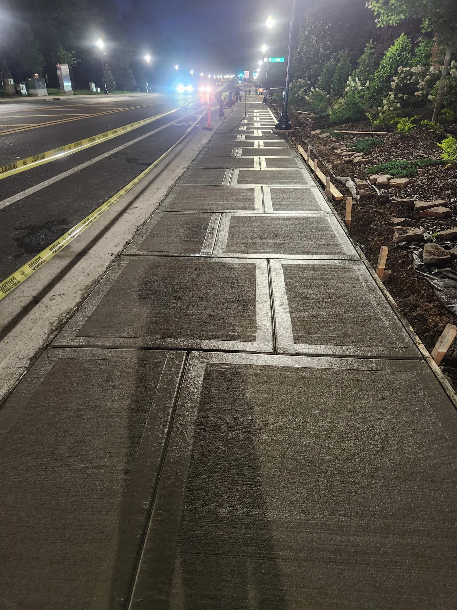Commercial concrete sidewalk pour